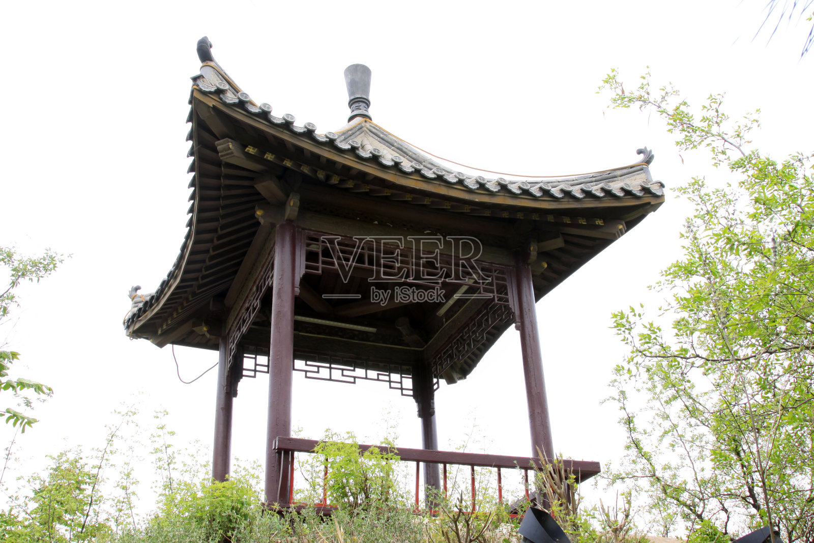 2014年5月10日，中国河北省唐山市凤凰山公园中式传统亭子照片摄影图片