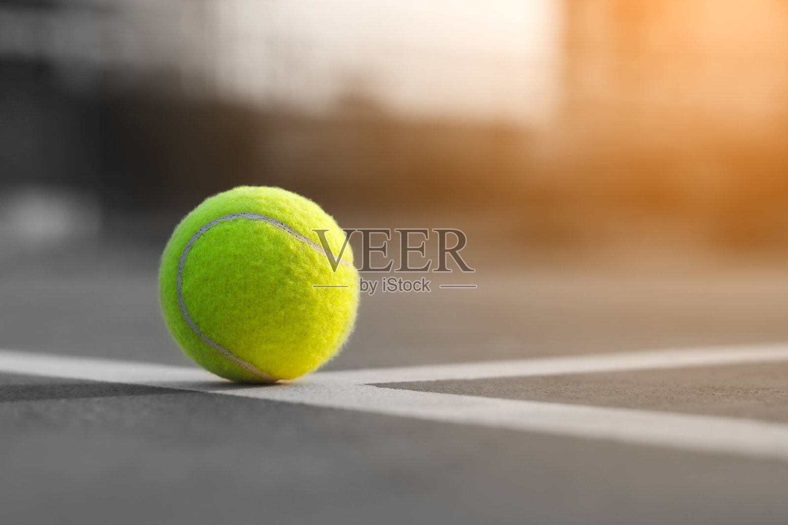 近距离网球在球场的背景照片摄影图片