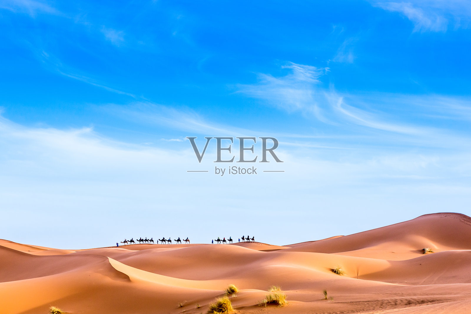 摩洛哥撒哈拉沙漠的梅尔祖加照片摄影图片