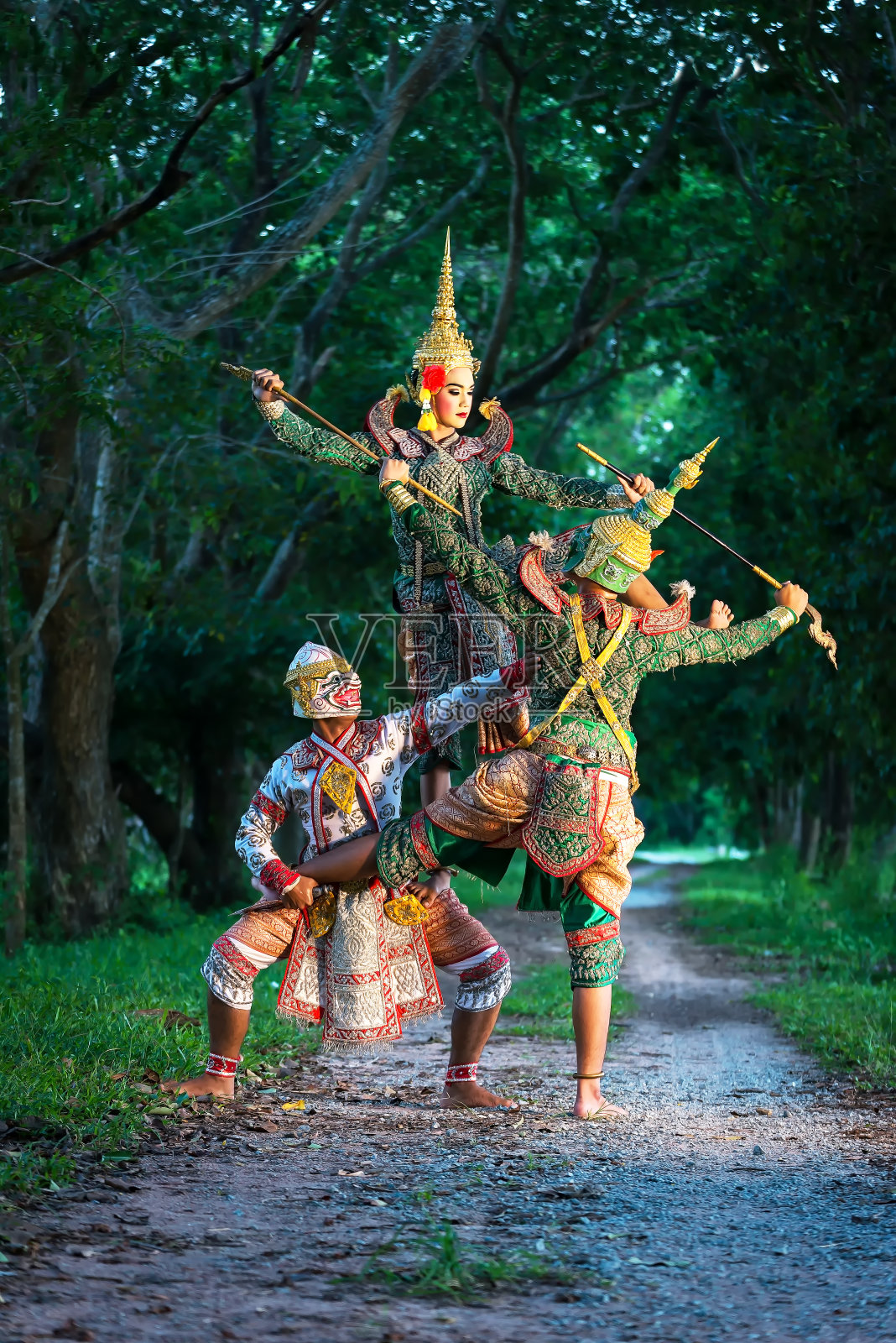 孔泰是泰国最受推崇的舞蹈之一。Tos-Sa-Kan演员在泰国罗摩衍那文学。泰国罗摩衍那文学演员(托斯萨肯)泰国。照片摄影图片