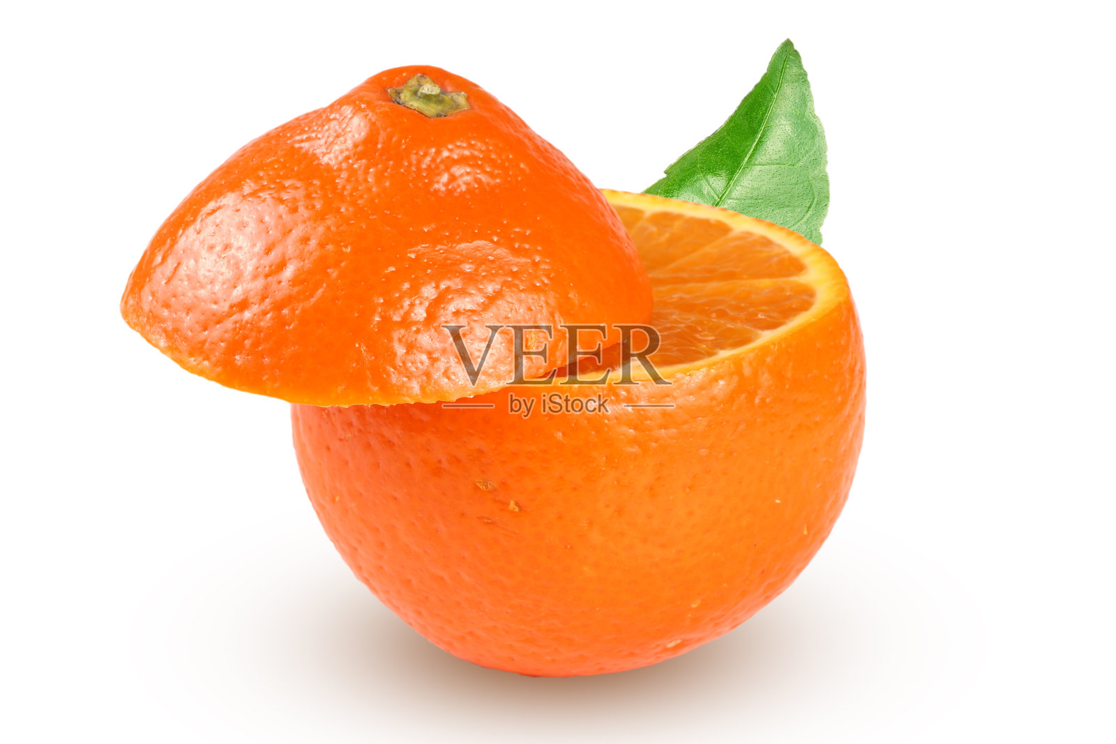 橙色的，橘色的或柑橘色的，叶子孤立在白色背景上照片摄影图片
