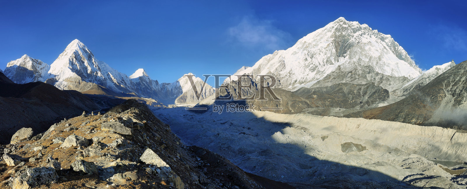 Pumori, Nuptse和Lhotse峰，尼泊尔照片摄影图片