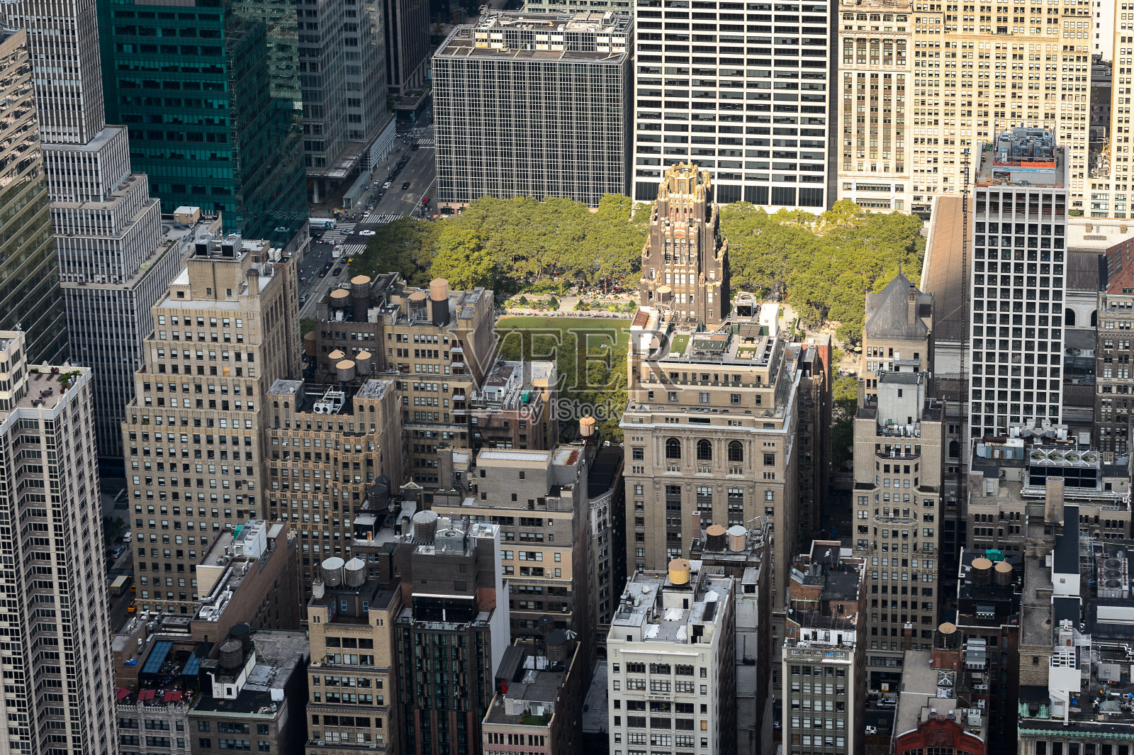 美国纽约曼哈顿建筑的屋顶照片摄影图片