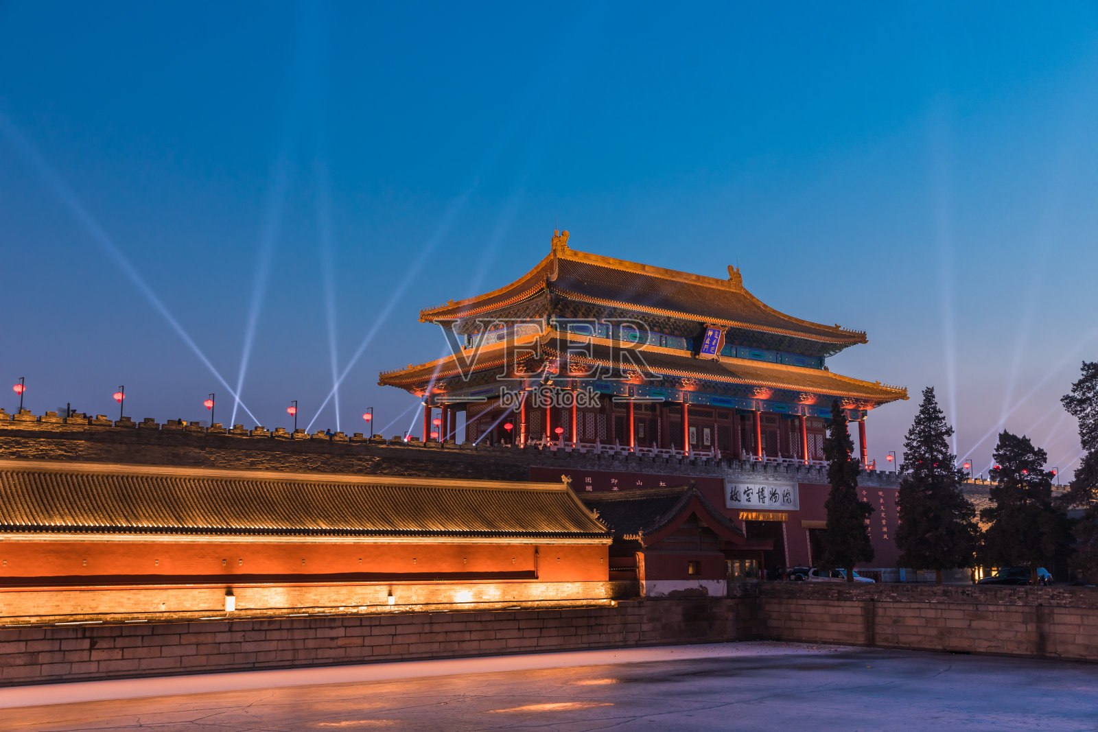 北京紫禁城夜光秀照片摄影图片
