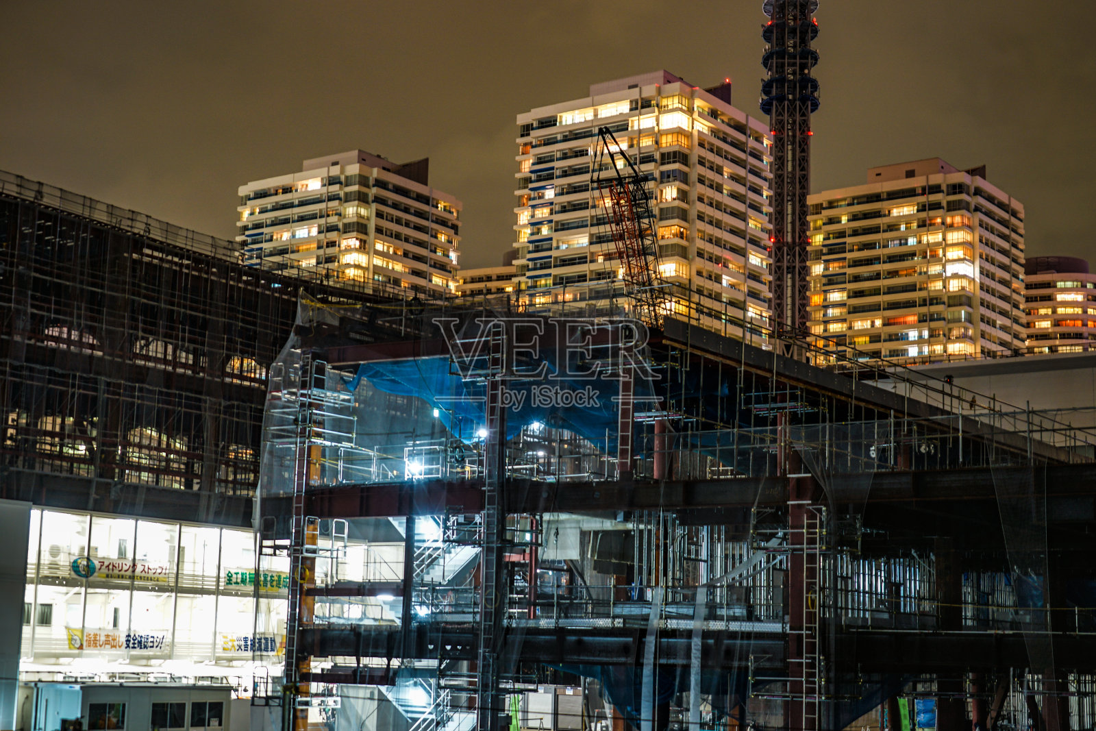 横滨港人未来的高层建筑工地照片摄影图片