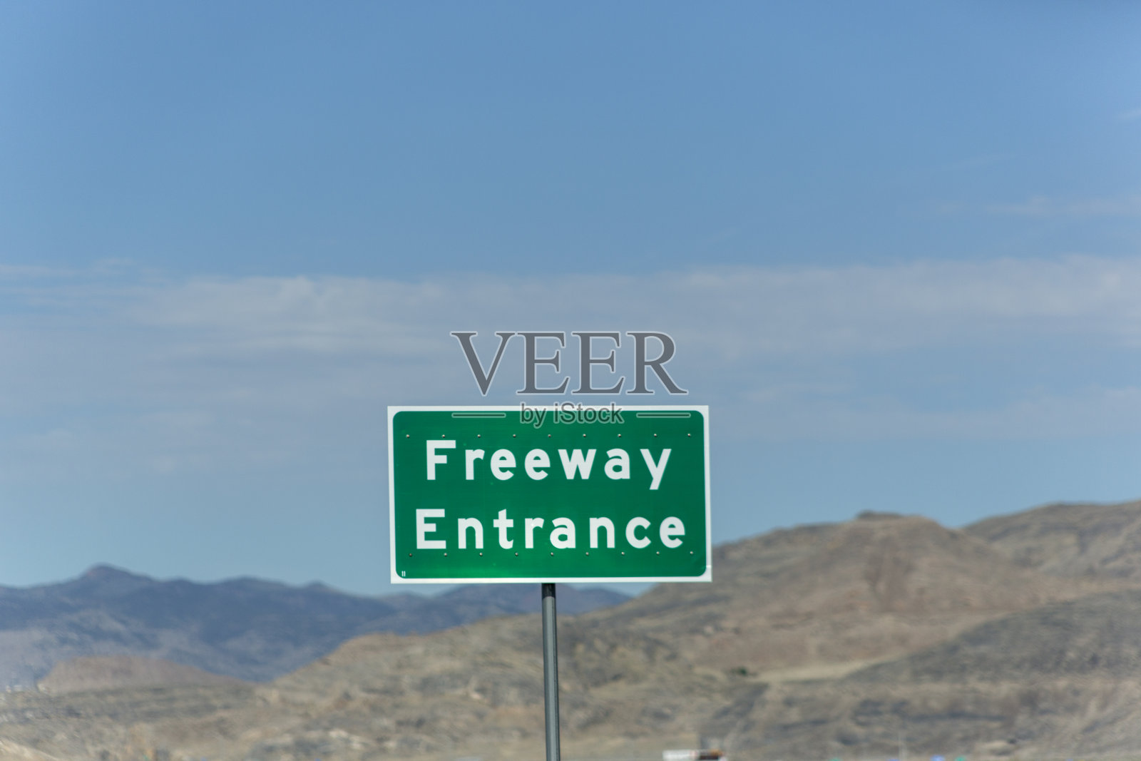 美国犹他州和内华达州之间高速公路的入口交通标志照片摄影图片