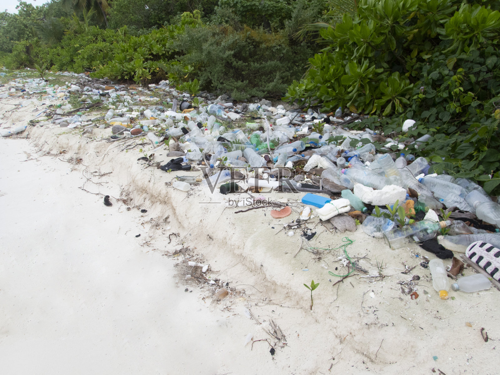 海滩污染拯救地球库存照片照片摄影图片