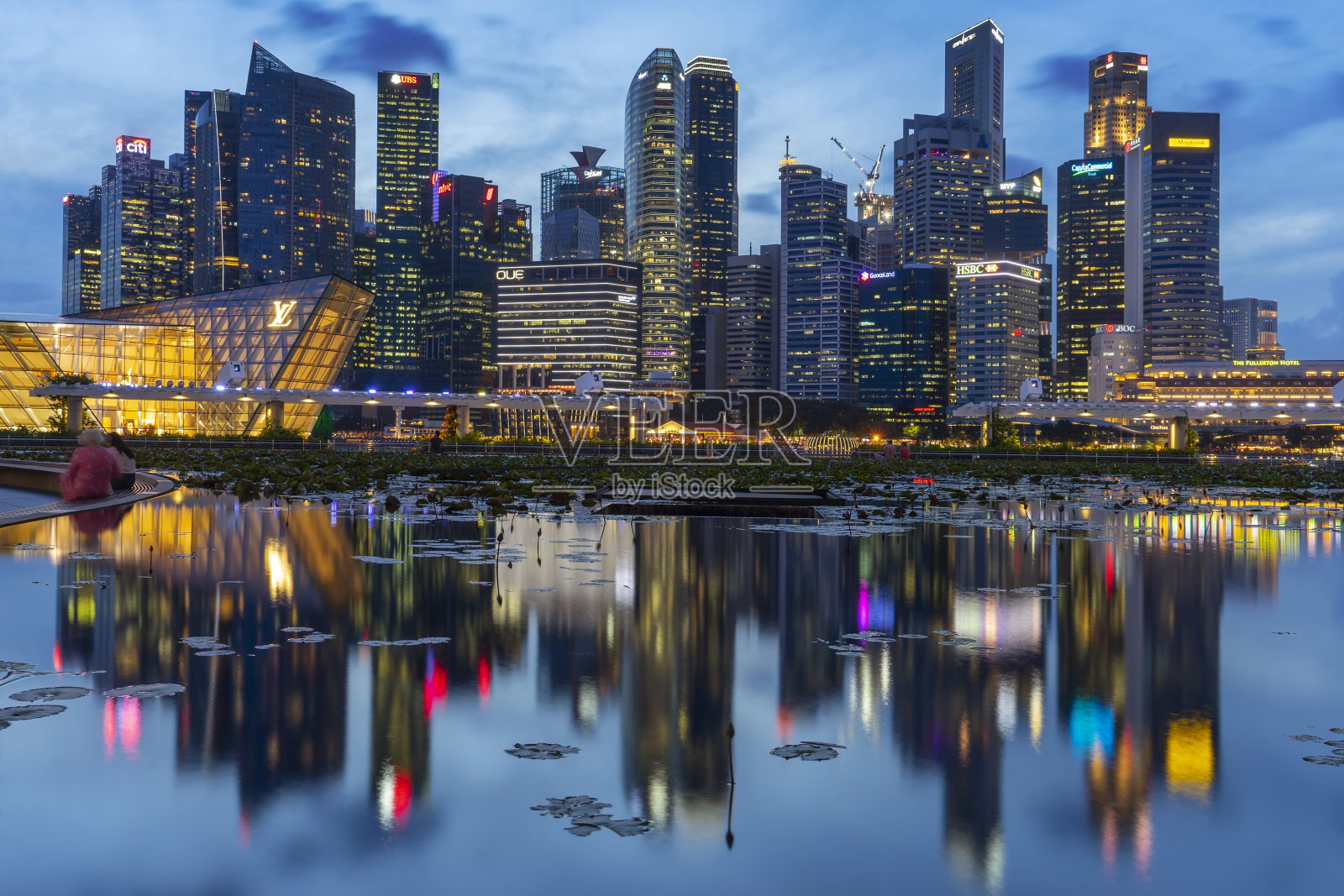 黄昏中的新加坡天际线照片摄影图片