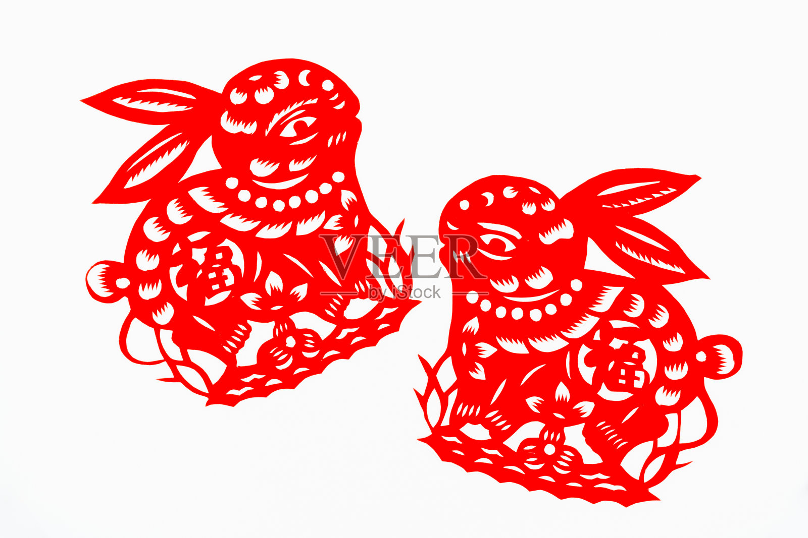 中国传统剪纸，十二生肖。中国新年，兔年。中国传统的动物月兔剪纸艺术图案。兔剪纸，过年。照片摄影图片