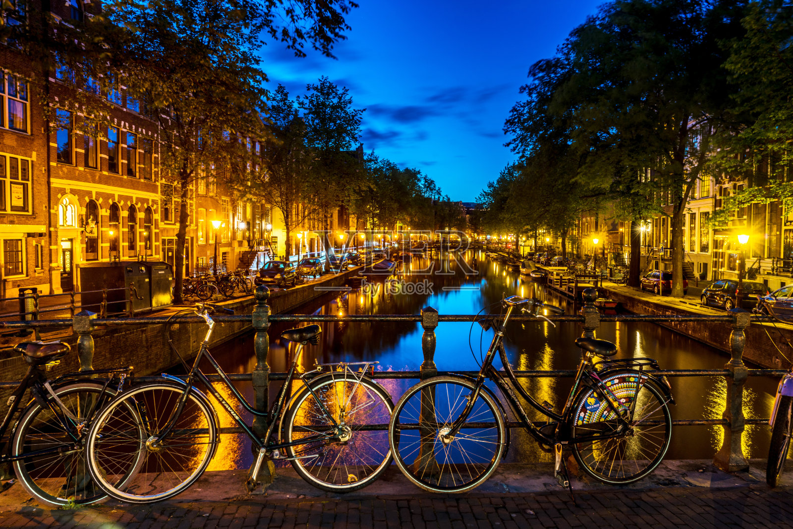 阿姆斯特丹的夜晚，荷兰照片摄影图片