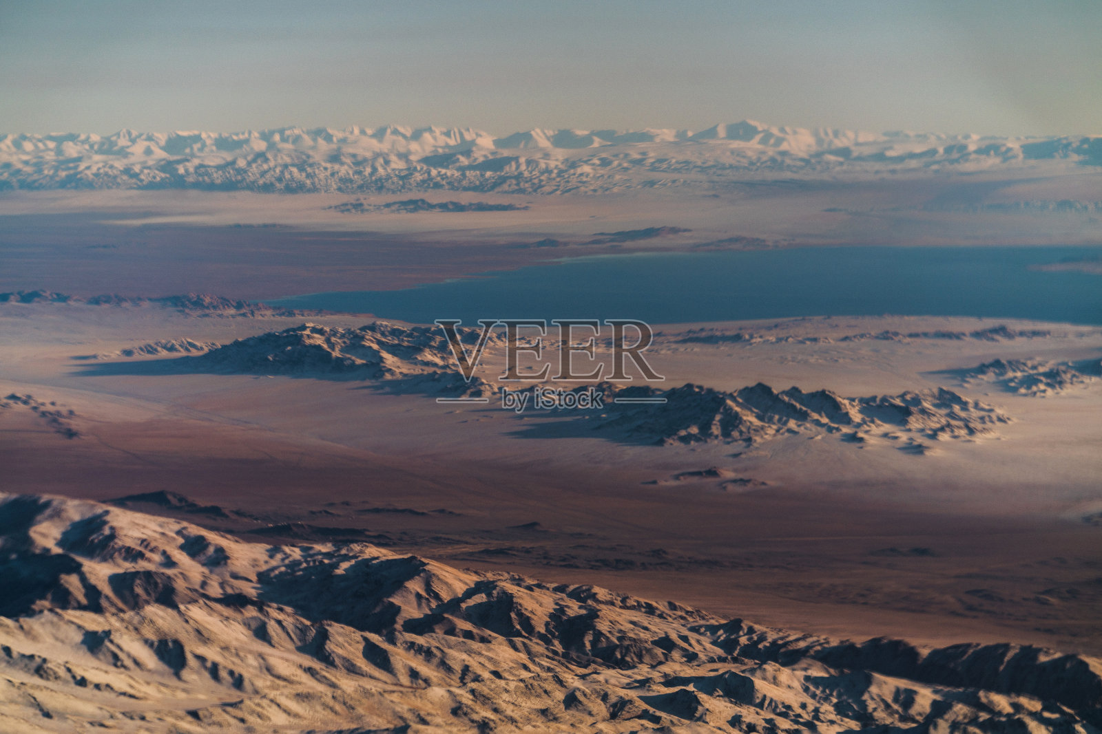 俯瞰戈壁沙漠日落美景照片摄影图片