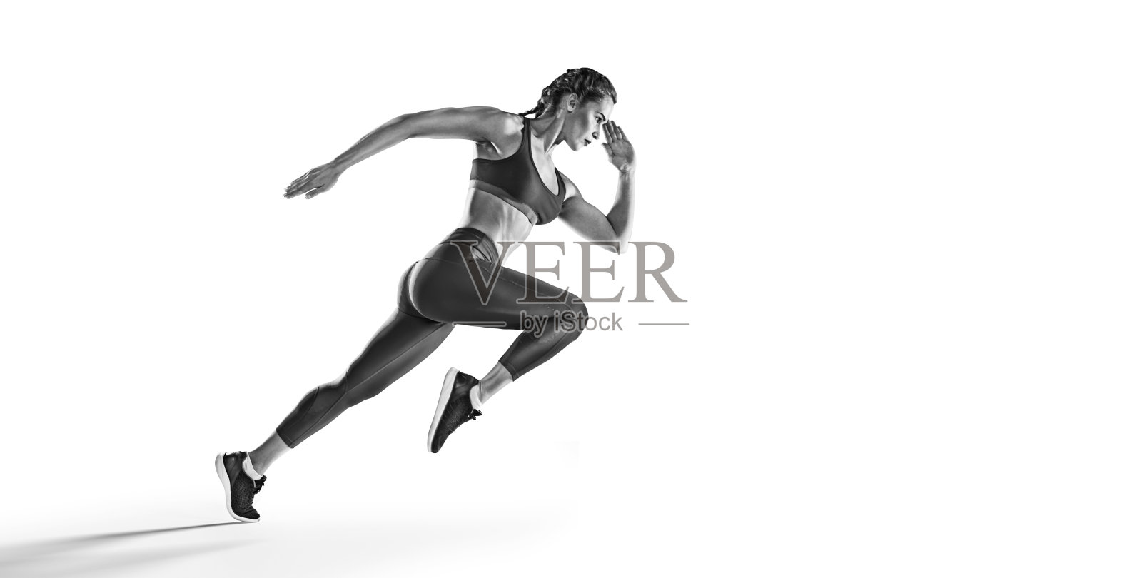 运动背景。赛跑者在起跑。黑白图像孤立在白色上。照片摄影图片