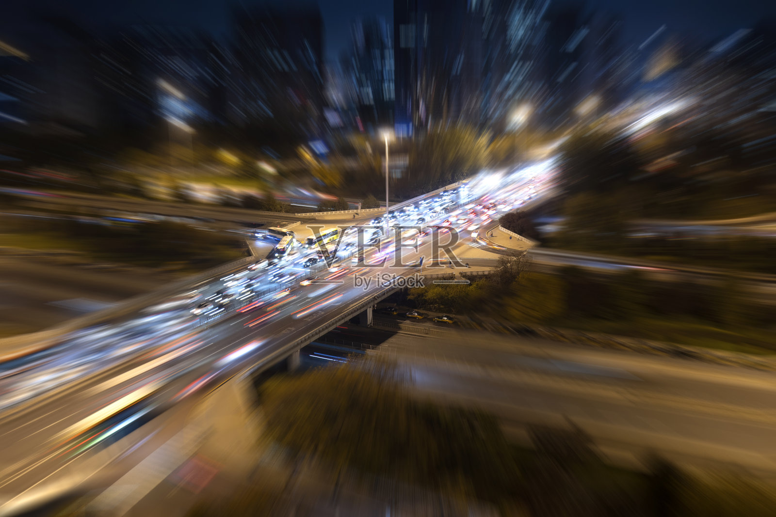 夜间城市公路照片摄影图片