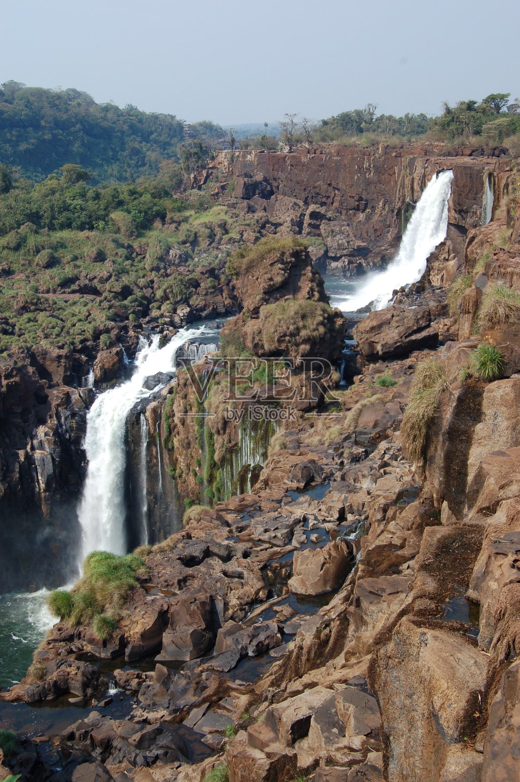 巴西一侧的伊瓜苏瀑布照片摄影图片