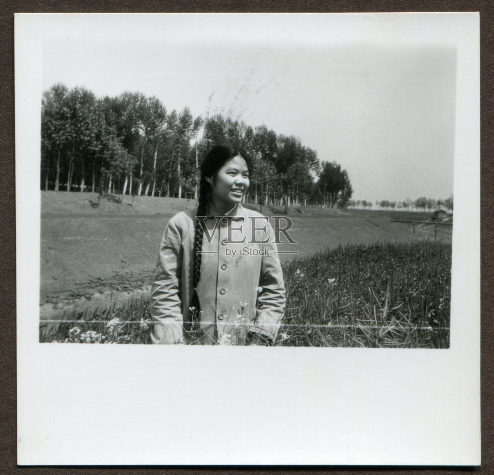 70年代中国女孩肖像单色老照片照片摄影图片