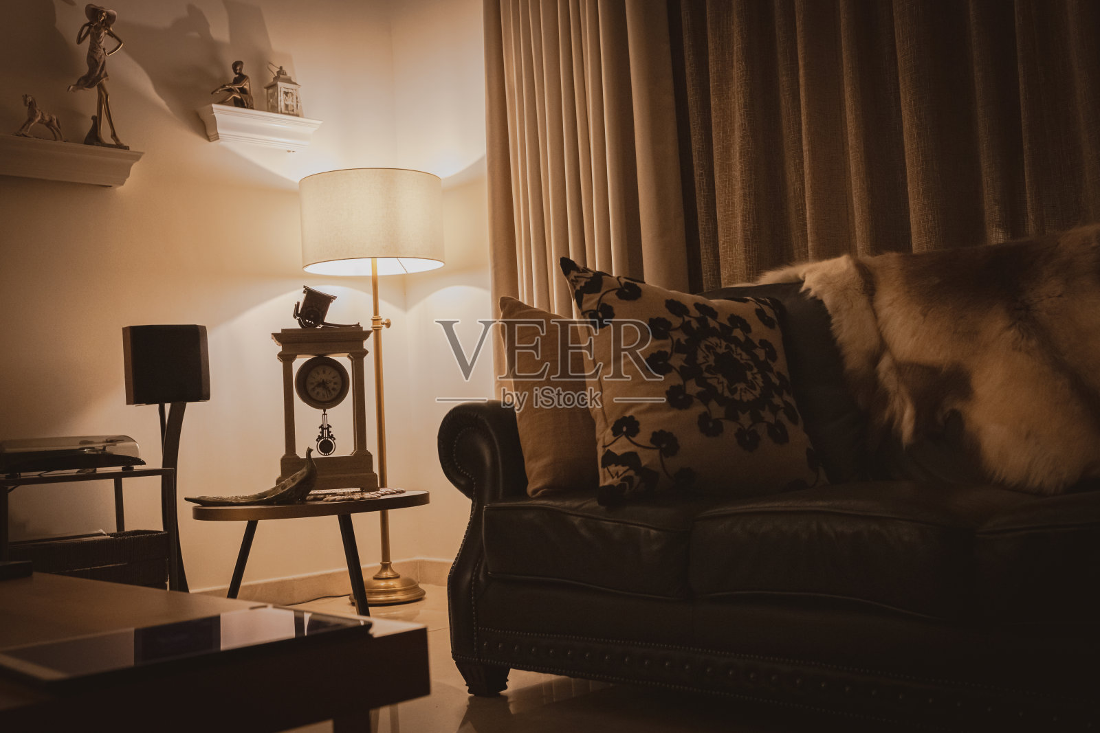 迪拜别墅的豪华客厅照片摄影图片
