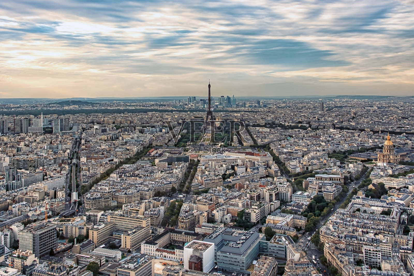 从高处俯瞰法国的巴黎城照片摄影图片
