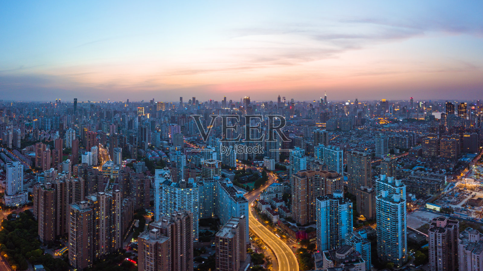 上海的现代城市景观照片摄影图片