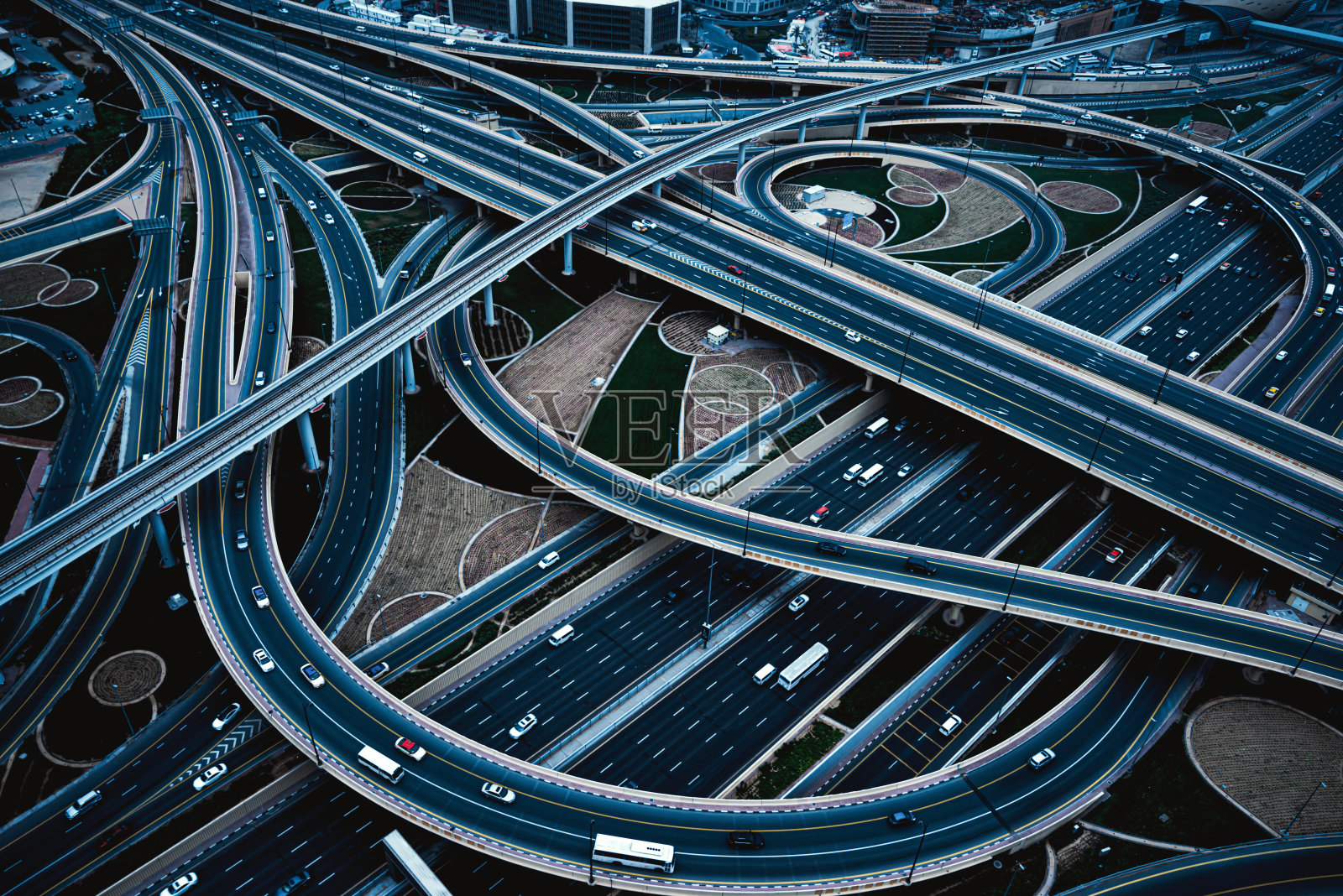 阿联酋迪拜大公路立交桥白天鸟瞰图照片摄影图片