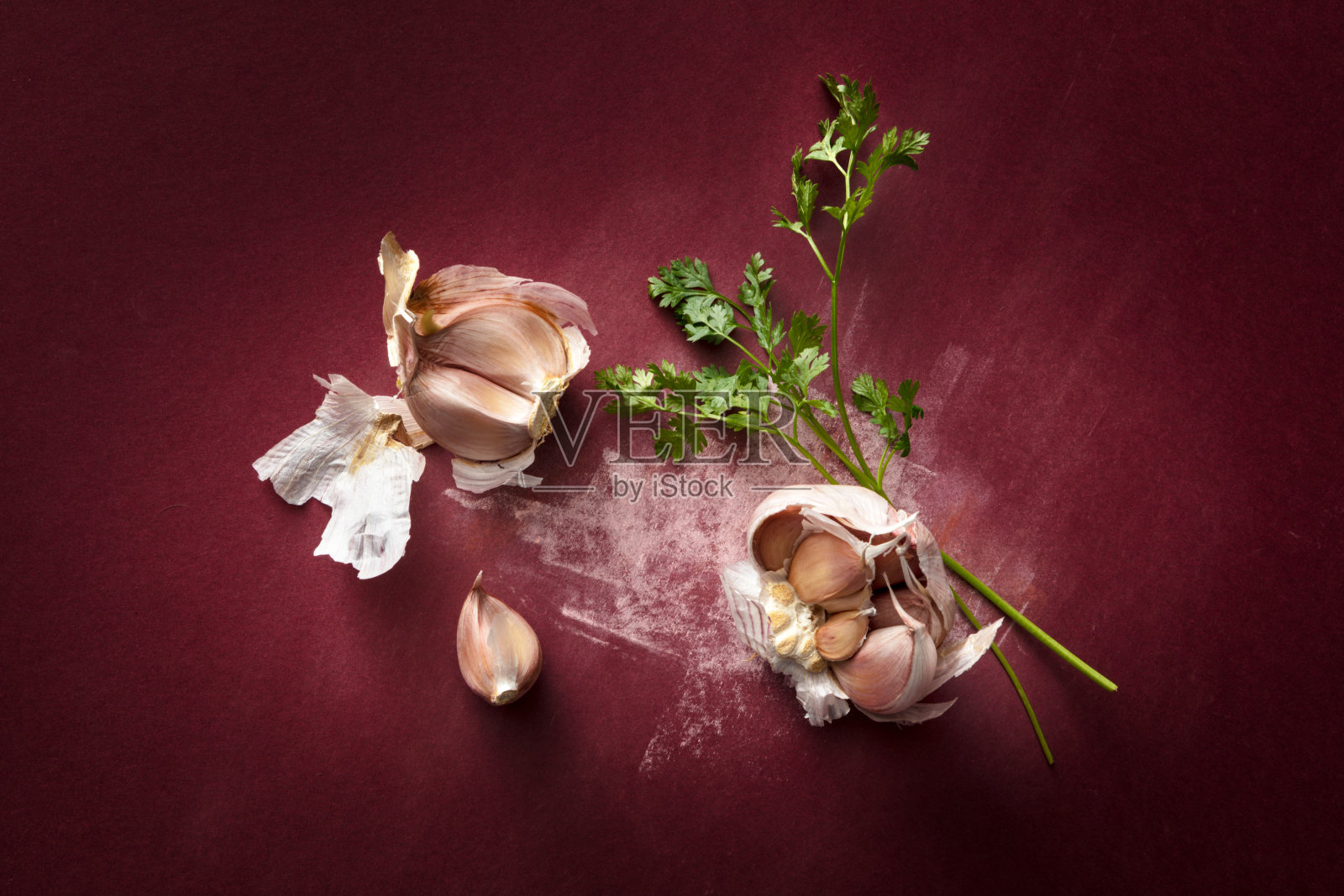 调味料:大蒜和欧芹静物照片摄影图片