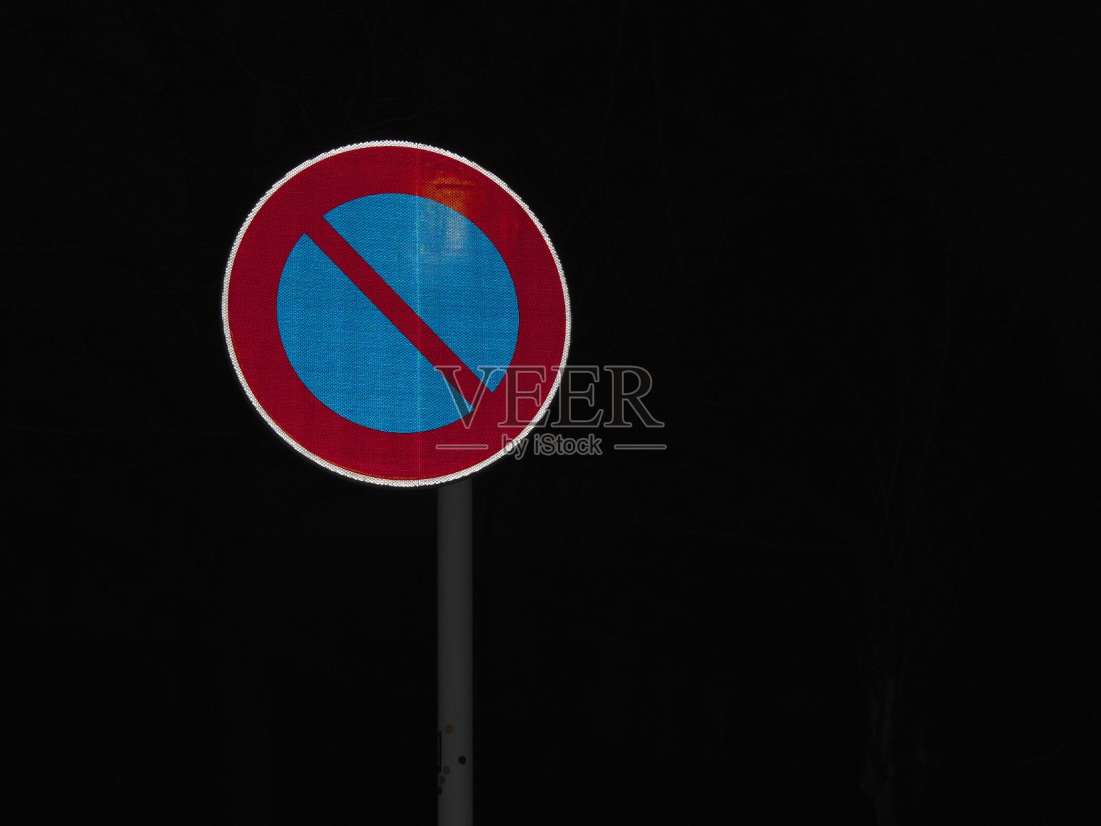 日本夜间禁止停车的标志照片摄影图片