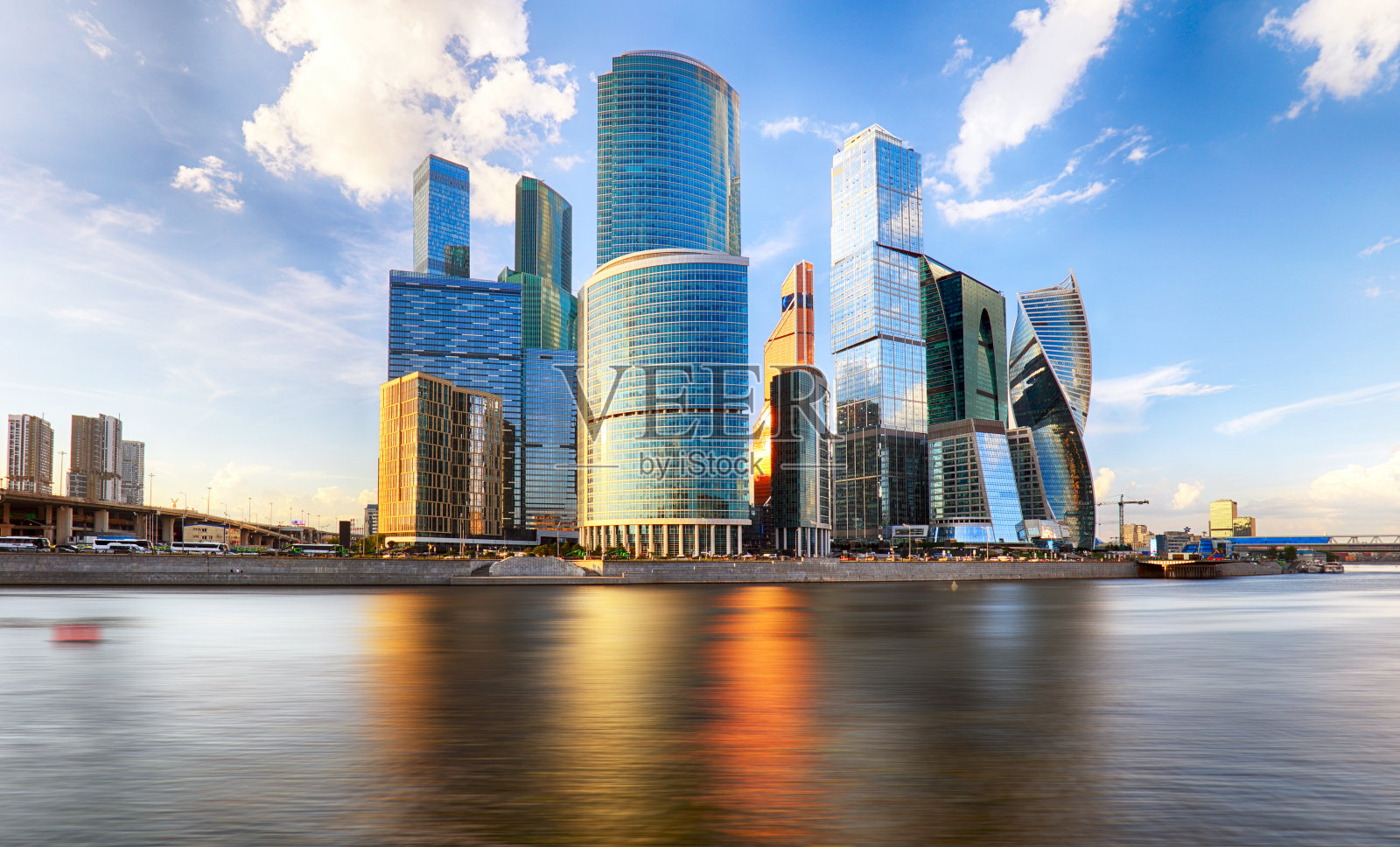 现代摩天大楼的商业中心莫斯科-在俄罗斯的城市照片摄影图片