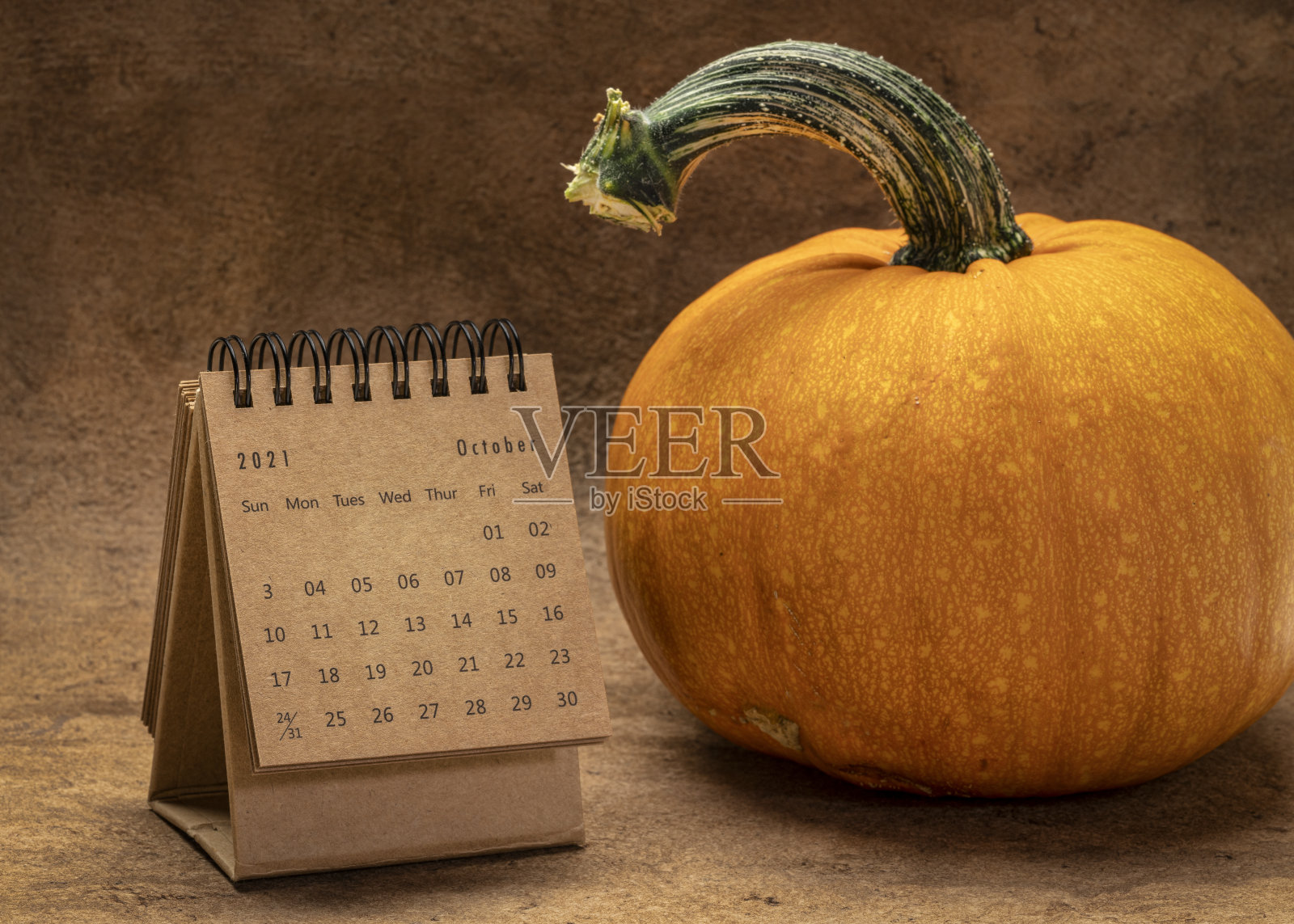 2021年10月-南瓜螺旋桌面日历照片摄影图片