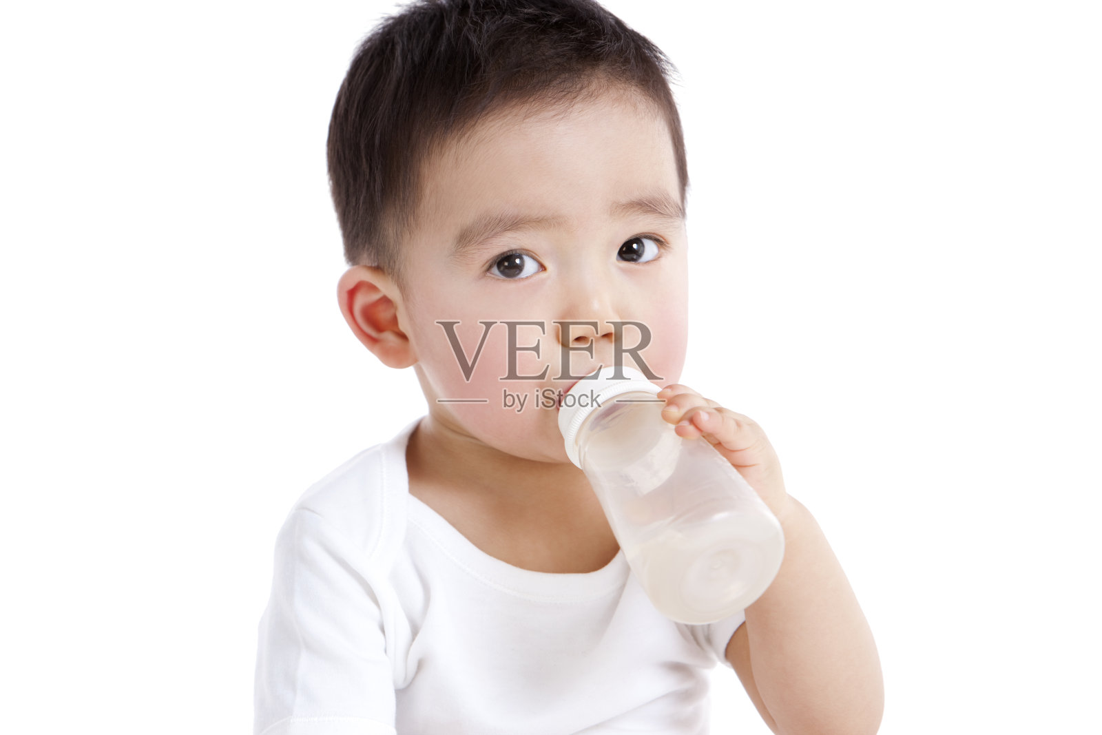 可爱男婴喝奶照片摄影图片